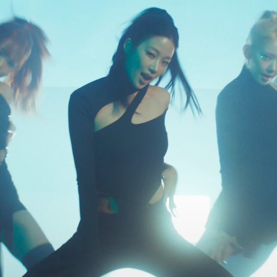 it’s amze♡ tweet media