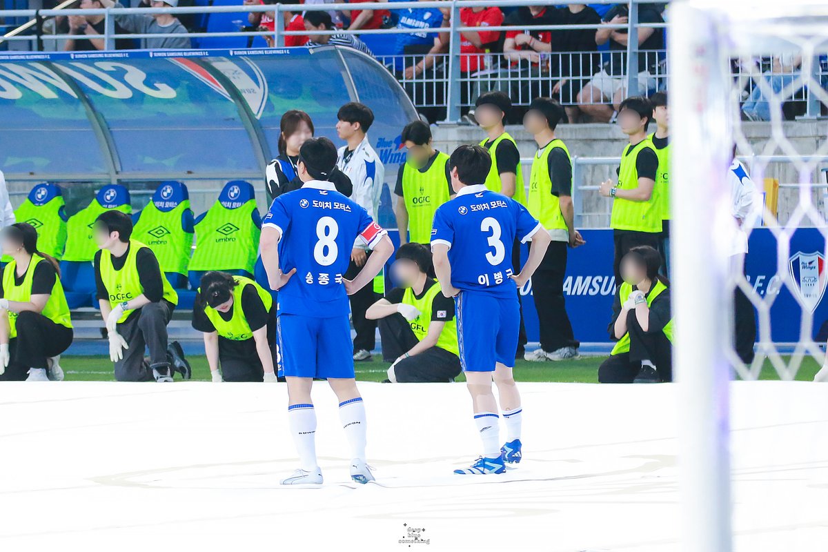 deepbluesth's tweet photo. 260419 레전드매치
forever blue

#송종국 #이병근 #김진우 #이관우 #김두현 #조원희 #수원삼성블루윙즈 #수원블루윙즈 #suwonbluewings https://t.co/EB5uMcLf1m