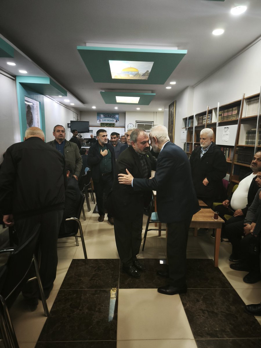 HudaPar_Malatya's tweet photo. İl Başkanımız @behcet_sevgili ve beraberindeki heyet, Boğaziçi Derneği Başkanı Zekeriya Şengöz Hocanın vefat eden kardeşinin taziyesine katılarak acılarını paylaştı.
Genel Başkanımız Sayın @zyapicioglu'da  Telefon ile görüşerek başsağlığı dileklerini iletti, 
Merhuma Allah’tan rahmet, ailesine ve sevenlerine sabır diliyoruz.