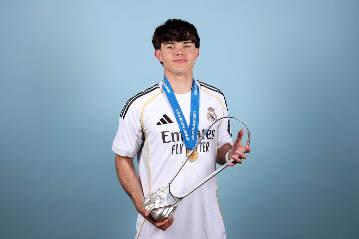 HQpcrt's tweet image. Carlos Díez #RealMadrid #UYL