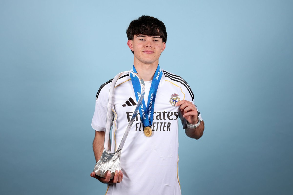 HQpcrt's tweet image. Carlos Díez #RealMadrid #UYL