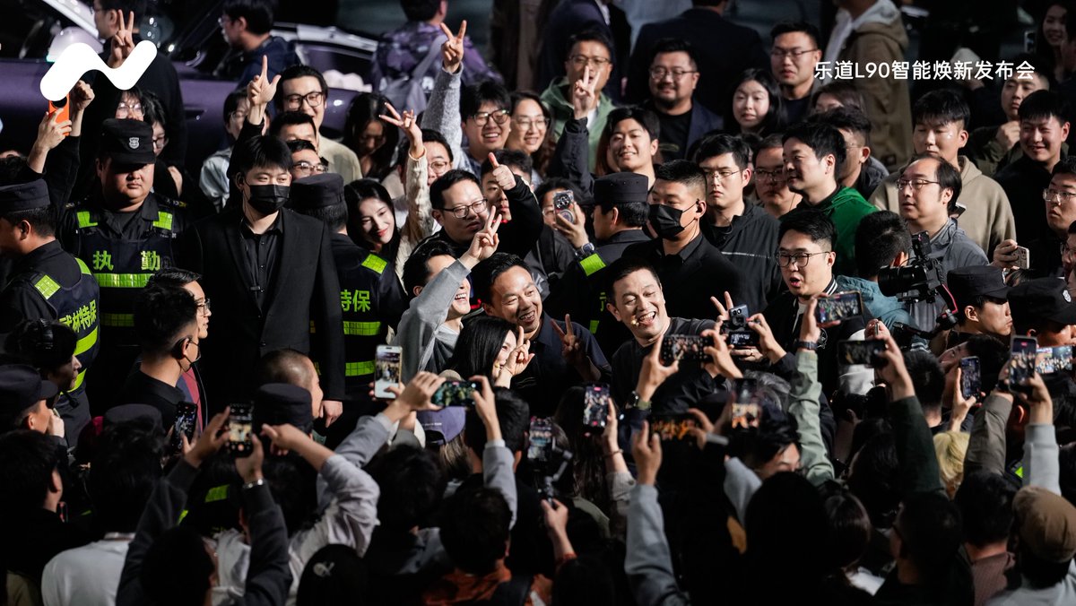 William Li tweet media