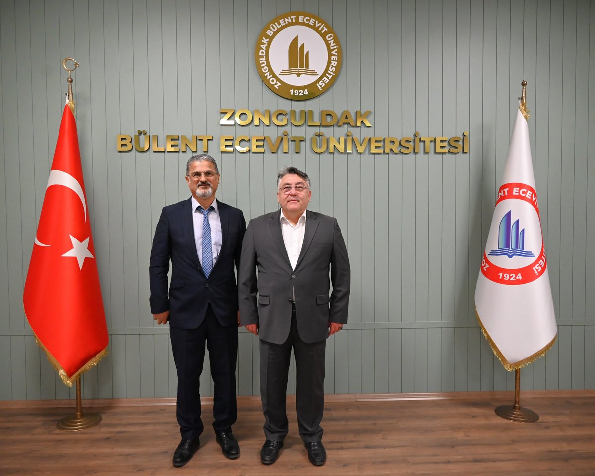 ihozolcer's tweet image. "Pîr-i Şehîr, Şâir-i Sâhîr Zâtî" başlıklı konferans için Üniversitemizde misafir ettiğimiz Kocaeli Üniversitesi Türk Dili ve Edebiyatı Bölümü akademisyenlerinden Sayın Prof. Dr. Gencay Zavotçu’ya nazik ziyaretleri için teşekkür ederim. 

@kou92official @NuhZaferCanturk 
#BEUN