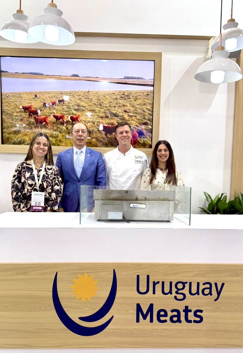 Embajada del Uruguay en Vietnam y Singapore tweet media