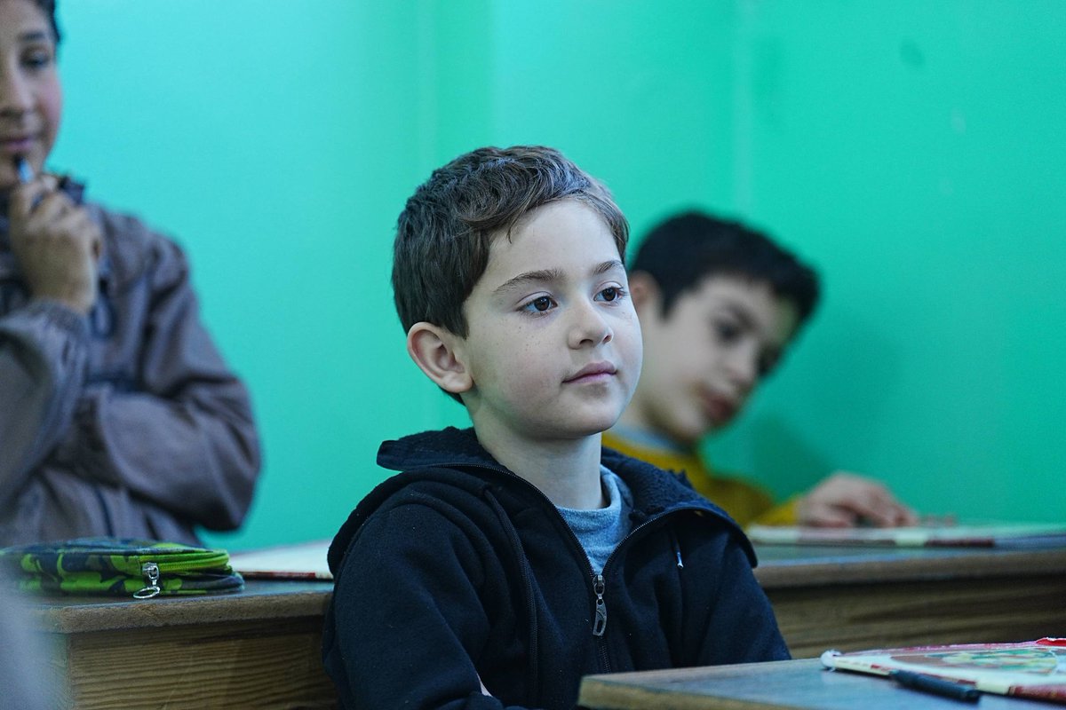 QalaatAlMudiq's tweet image. #Syria: from a school in #Idlib today. 

Note: all girls are AI as a non existing law banned all girls from attending school - according to some who aren't able to put Syria on a map.