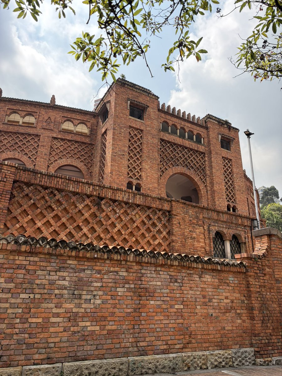 Lo más bonito que tiene Bogotá. 

No hay debate.