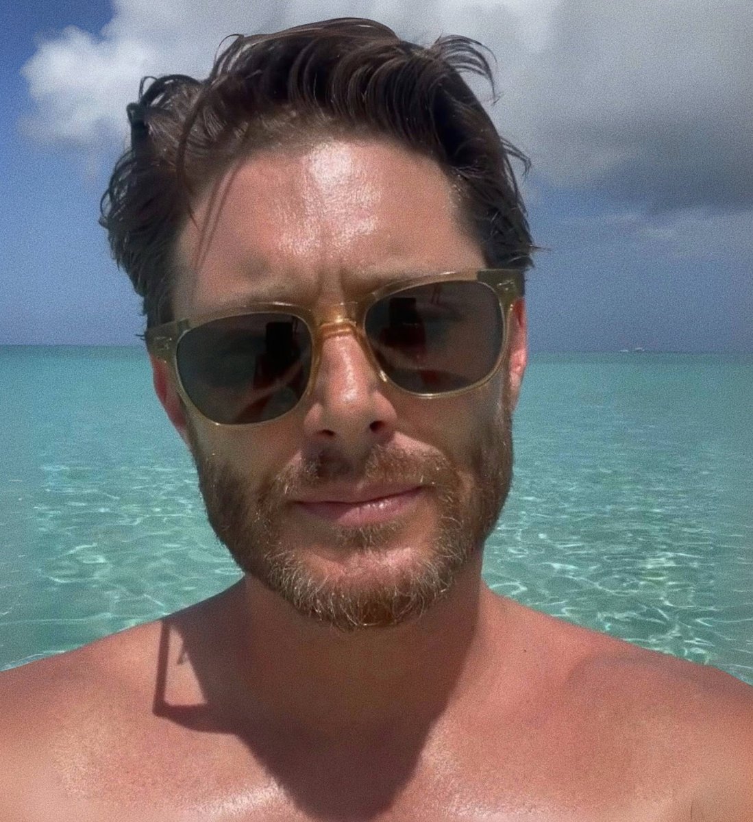 Uunvir's tweet photo. selfies were clearly invented for dilfs like him https://t.co/tLdkxPpLa0