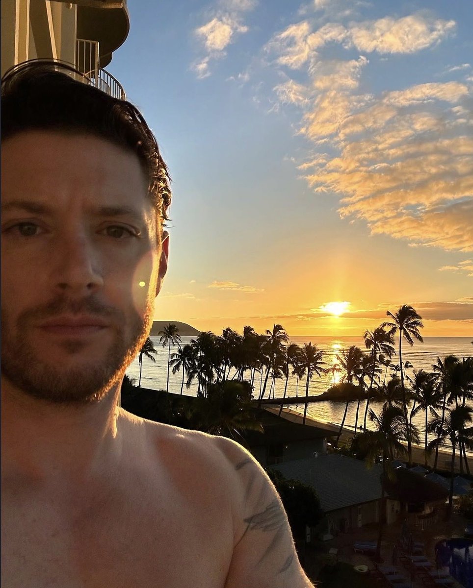 Uunvir's tweet photo. selfies were clearly invented for dilfs like him https://t.co/tLdkxPpLa0