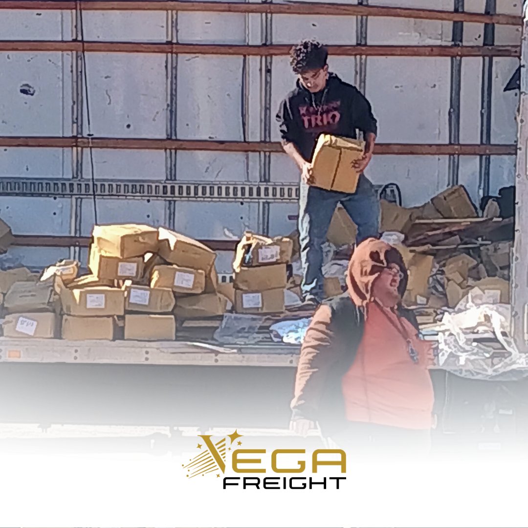 wtclogisticshub's tweet photo. Freight isn’t just trucks and containers. 

It’s people handling cargo carefully and moving shipments forward every day.

#VegaFreight #LogisticsWorkforce #FreightOperations #SupplyChain #Shipping https://t.co/4fQGdV72MB