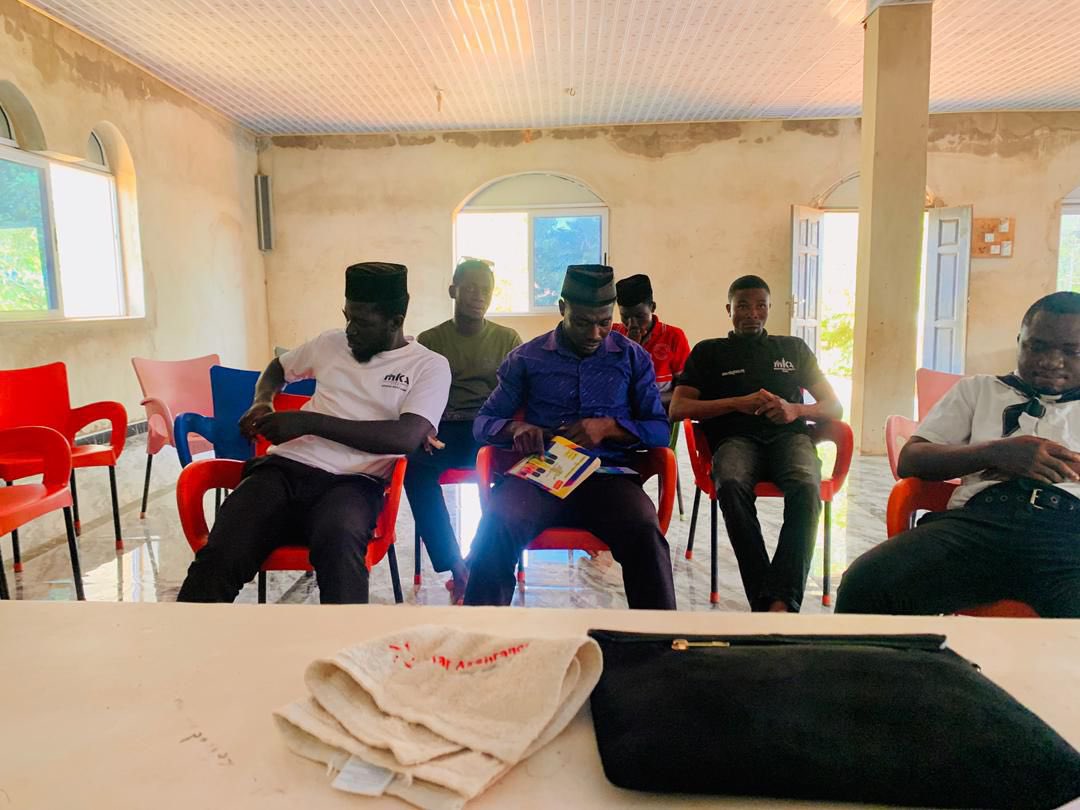 mkaghana's tweet photo. On 19th April 2026, the Gomoa West Zone successfully convened its 5th Zonal Amla meeting at Ankamu Mosque. Deliberations centered on preparations for the upcoming Zonal Rally and the payment of rally fees. A total of 15 Amla members were present. 

#khuddam
#Ahmadiyya 
#mkaghana https://t.co/PXyz4EAxMh