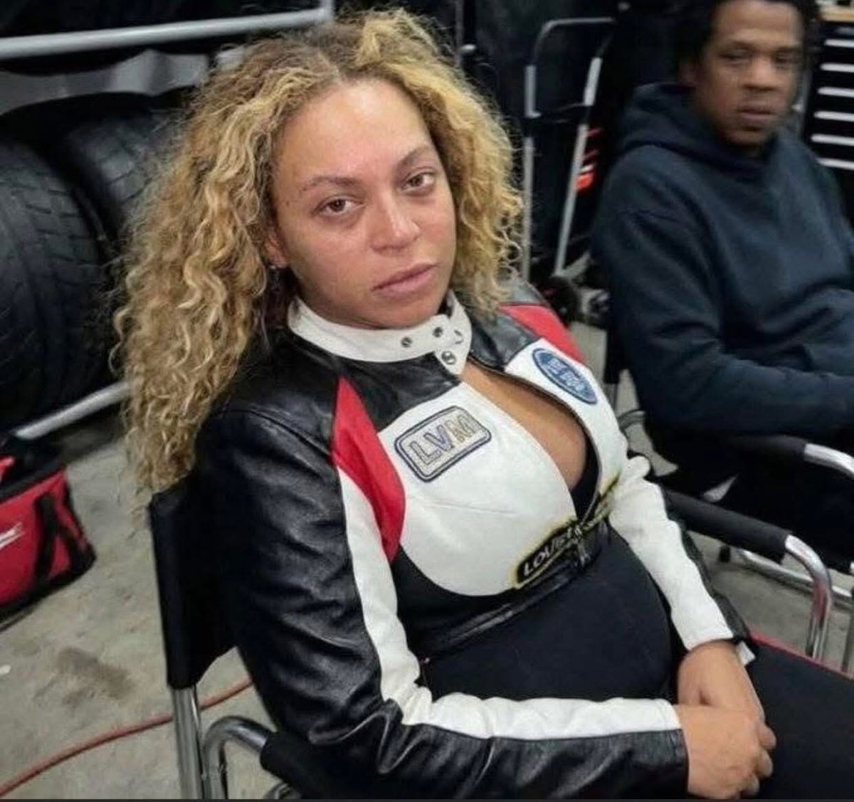 velvet died tweet media