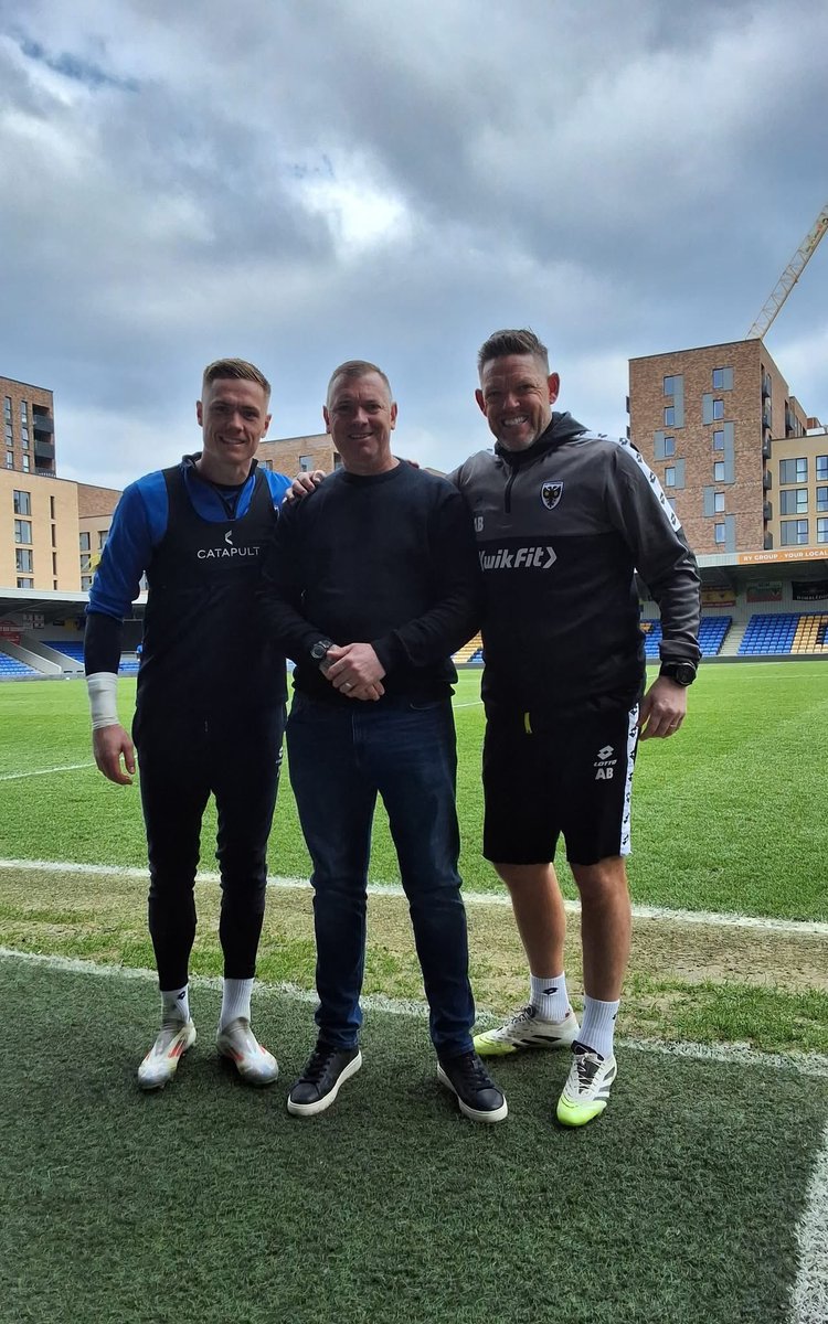 dduke74's tweet photo. Great few hours watching the mighty Dons train today. Thank you all for the invite.@AFCWimbledon @CraigCope_ https://t.co/3Tnd0MBKf4