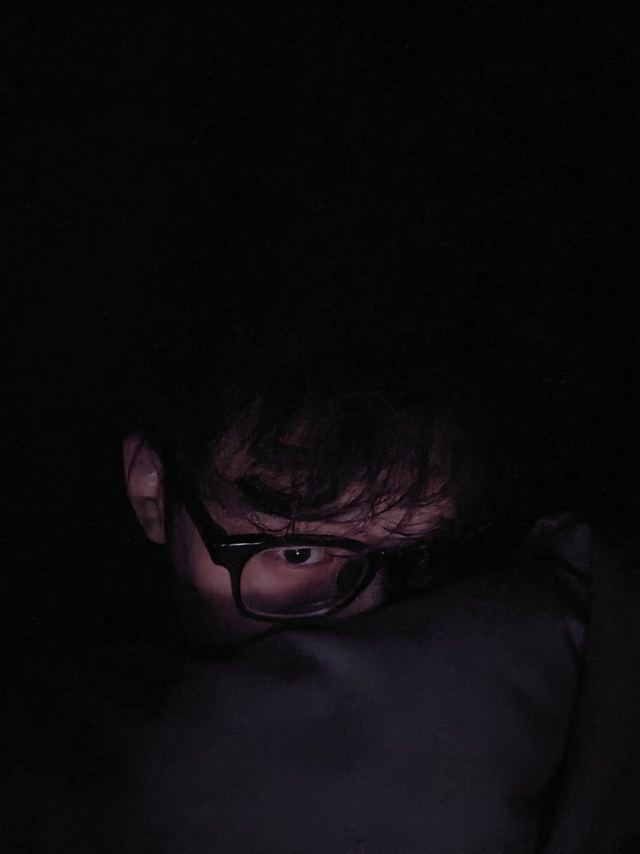 Whirling_Dust's tweet photo. 晚上好 欢迎光临茶颜 https://t.co/fPV5x424WR