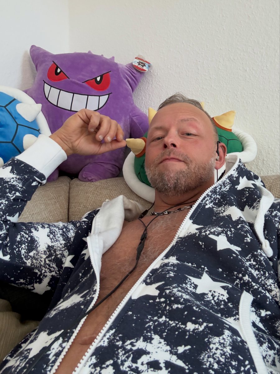 venomized_zomte's tweet image. Urlaub

twitch.tv/xzomtechx

#daddy #onesie #hairy #gaymer