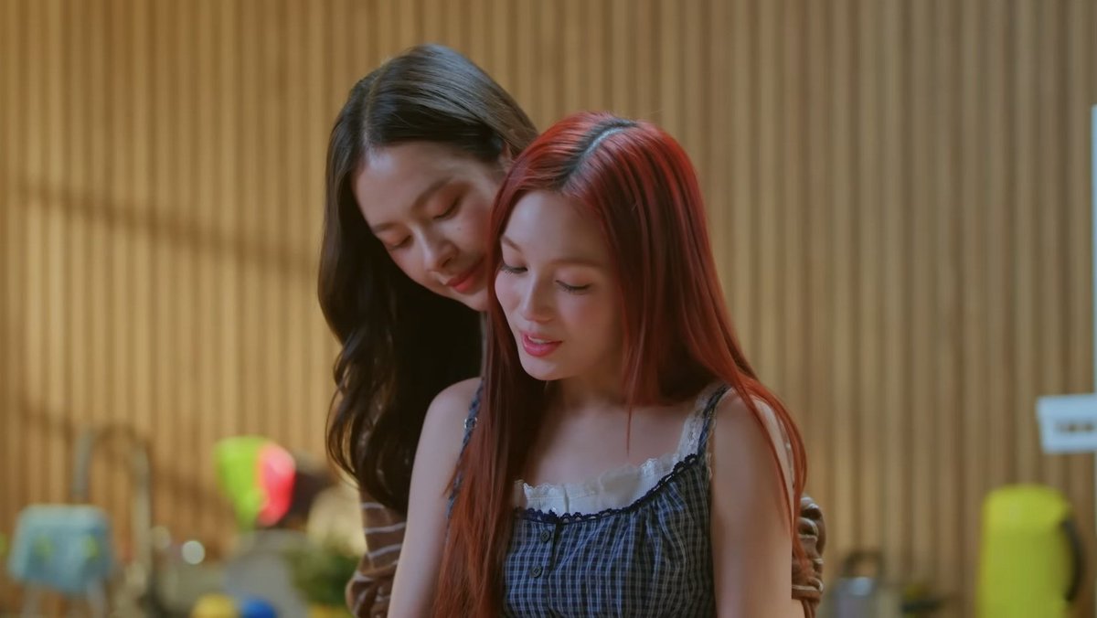 sapphics like: tweet media