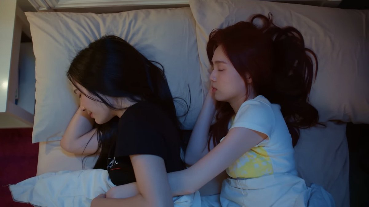 sapphics like: tweet media