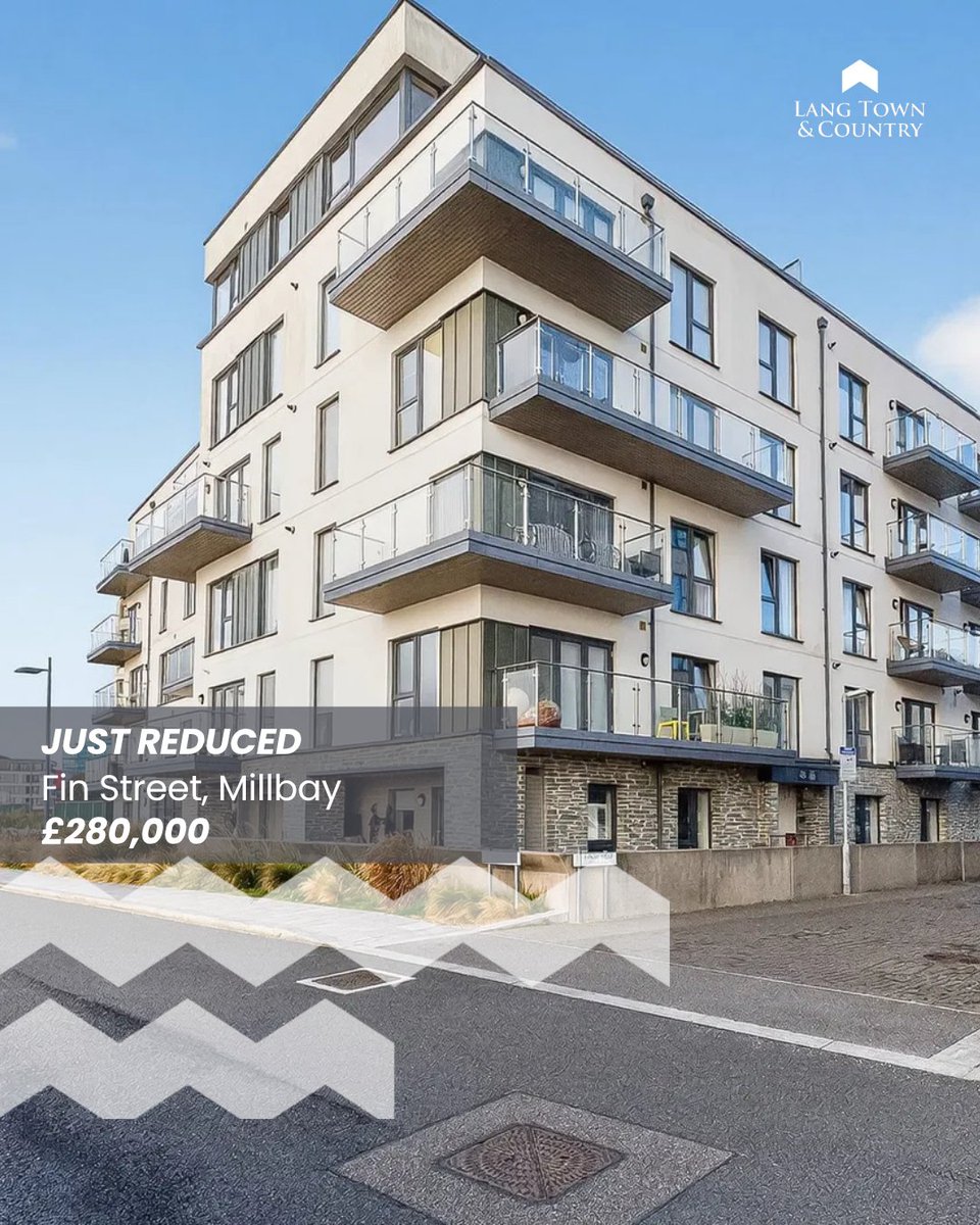 Lang Town & Country tweet media