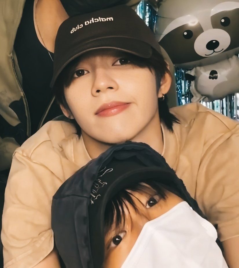 rhea_1029's tweet image. okay gets kita #BROTHER