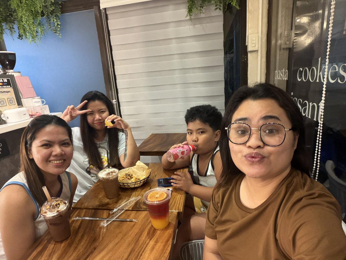 DarleneYanEh's tweet photo. the bridal surprise planner 🥳 https://t.co/WNINugy5IB