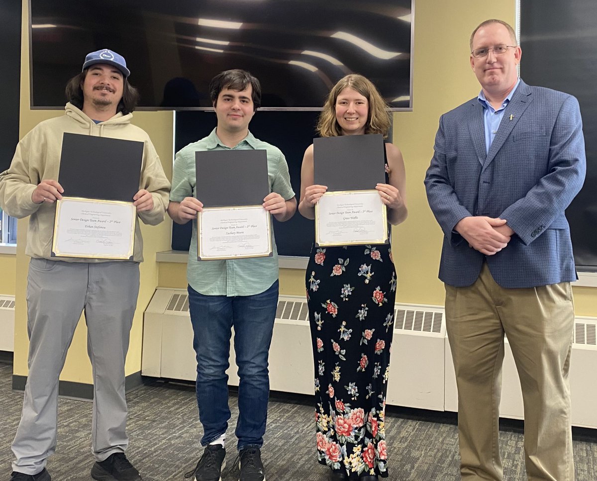 mtuchemeng's tweet photo. The Department of Chemical Engineering celebrated excellence at our annual Convocation on April 20 in the MUB Alumni Lounge 🎉

We are proud to celebrate your hard work, leadership, and impact. 💙

#MTUChemEng #FutureEngineers #StudentSuccess

 Awardees: https://t.co/EQhjhqnu9u https://t.co/nuzudnkM6j