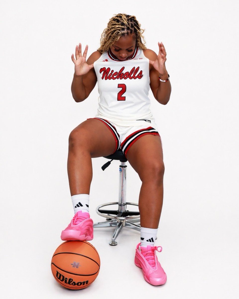 DanielleBennet_'s tweet image. COMMITTED! Let’s Geaux❤️🖤⚔️#Reboot