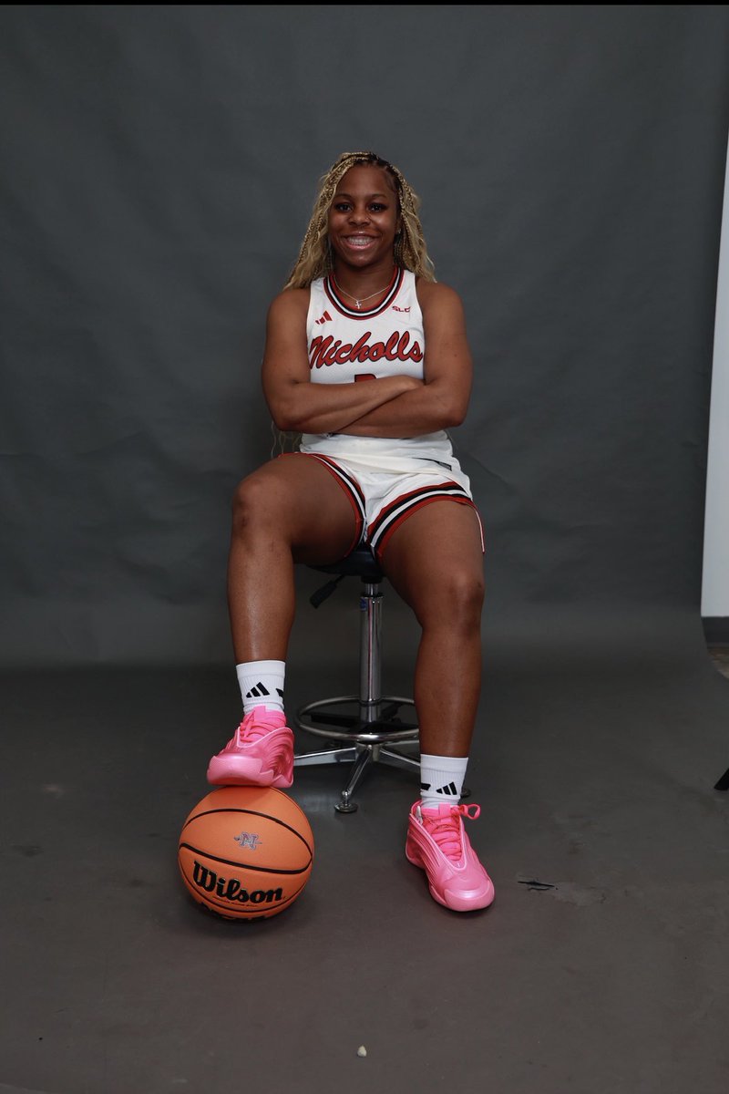 DanielleBennet_'s tweet image. COMMITTED! Let’s Geaux❤️🖤⚔️#Reboot