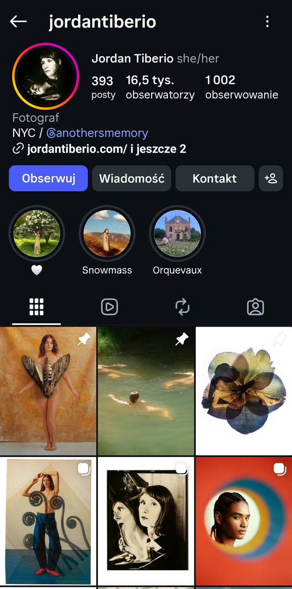 Team Ariana oznaczyli w swoim nowym poście na Instagramie Arianę Grande oraz fotografki Katię Temkin i Jordan Tiberio ꕤ｡˚⋆