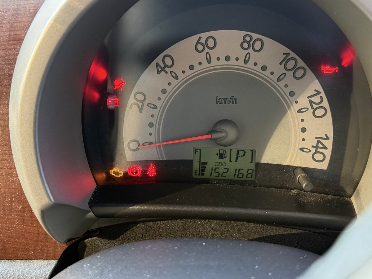 ミラジーノ　売ります　車検あり　即乗り

13万円で！！

#車売ります