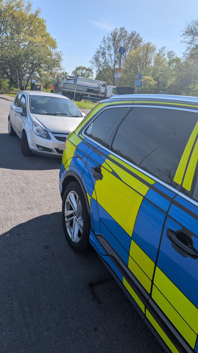 StaffsRCT's tweet image. The driver of the vehicle on the M6 southbound at STAFFORD tried to give false details to disguise the fact that they had no licence or insurance. #NotToday 🕵🏾‍♂️ #OpInsured #DriveInsured #VehicleSeized