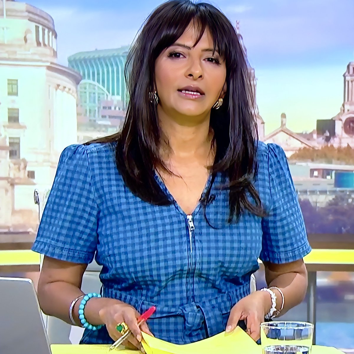 raymach1's tweet image. 𝐑𝐀𝐍𝐕𝐈𝐑

#RanvirSingh
#GMB