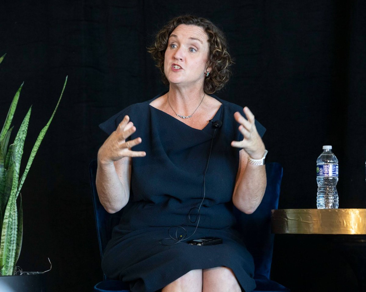 Katie Porter tweet media