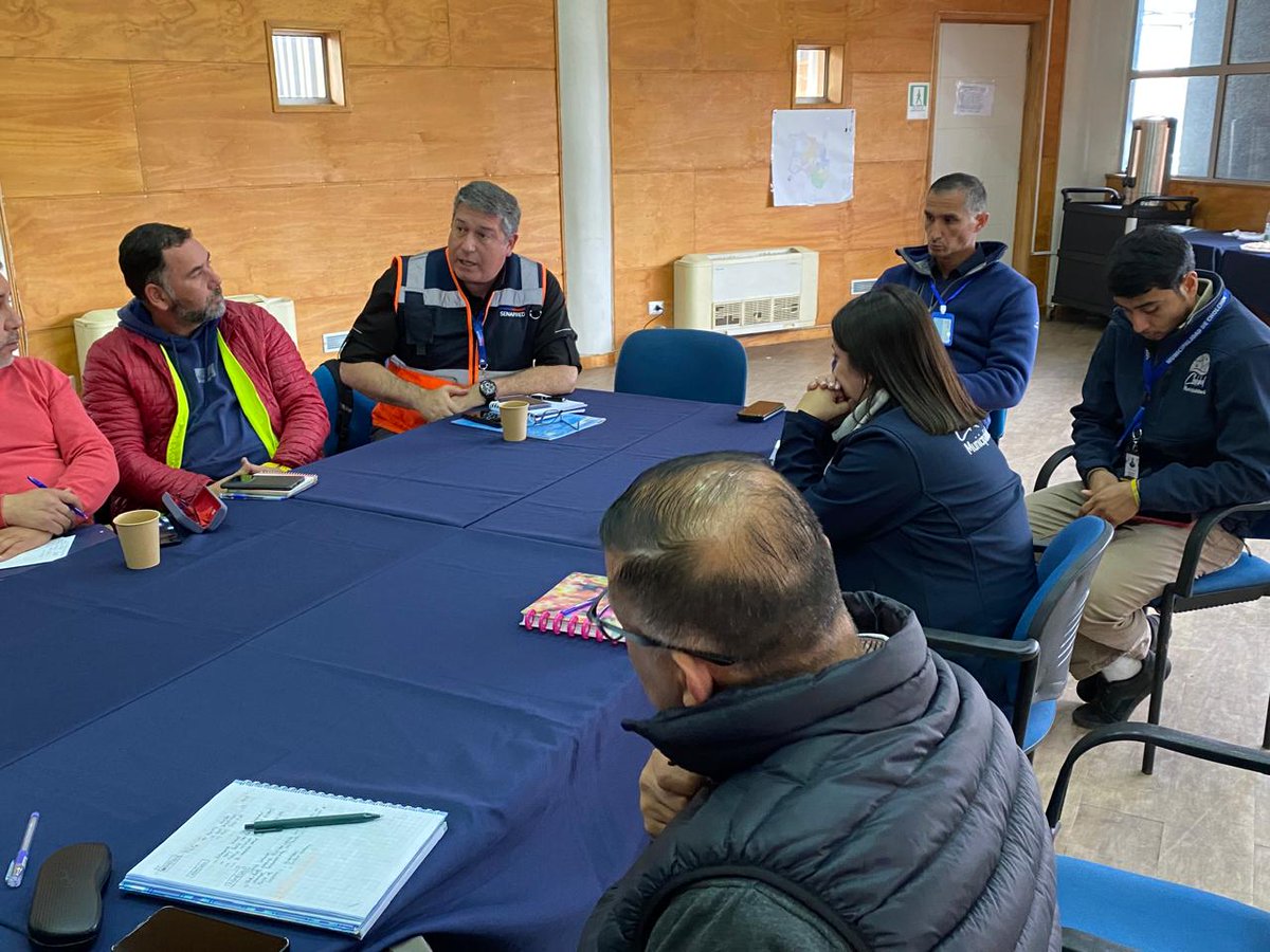 Senapredaraucan's tweet photo. Nuestro director regional Ian Gorayeb, fue invitado por el municipio de #Cholchol para participar de un #COGRID de preparación por la temporada invierno 2026. De esta manera se refuerza el trabajo articulado entre ambas instituciones junto a los integrantes del #SINAPRED. https://t.co/u6EpPbY3WT