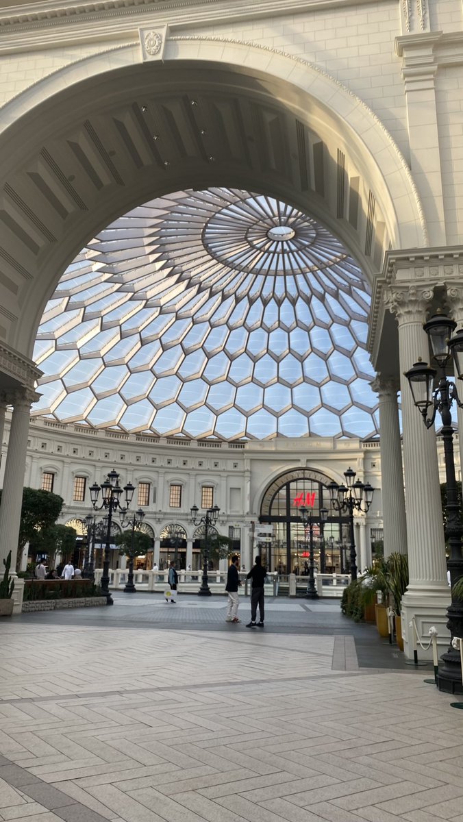 عـازميـة💘 tweet media