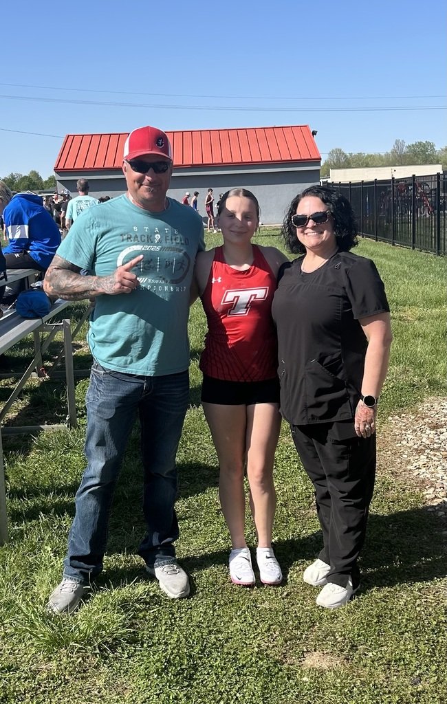 TongieHigh's tweet photo. 🚨 SCHOOL RECORD ALERT 🚨

Yesterday at The Tonganoxie Invitational, Keagan Murry made history by clearing 10’6” in the pole vault to break the school record! 🏆

Congratulations, Keagan! 👏 https://t.co/TQugEBKJ4B