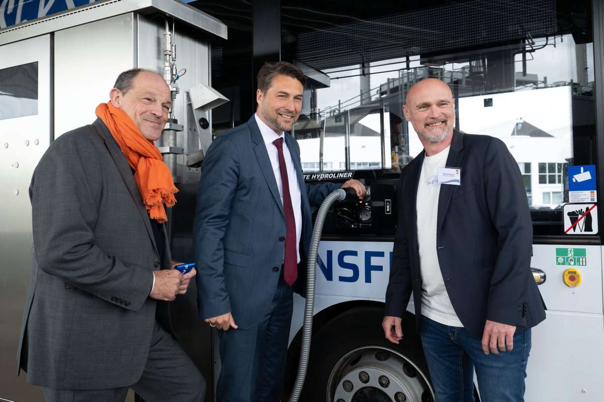 fuelcellsworks's tweet photo. Saarbahn launches #hydrogen filling station to power #zeroemissionmobility. Fuel cell buses already deliver ~400 km range and excel on steep routes. The company stays technology-neutral as battery tech evolves.
#HydrogenNow #FuelCells #CleanTransport
https://t.co/P41Vyv6W8X https://t.co/M4tuXWDeCA