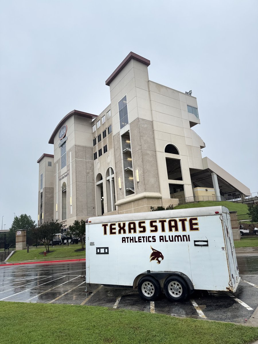 Keff_C's tweet photo. Last open #TXST spring practice before the showcase this Saturday. https://t.co/W4UvVPqxVw