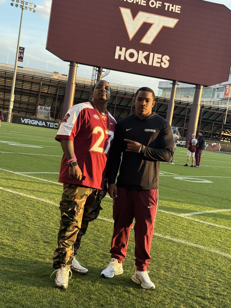 THawkinsWife's tweet image. Had an amazing time at the #VT #SpringGame 🦃🧡😤🤞🏽