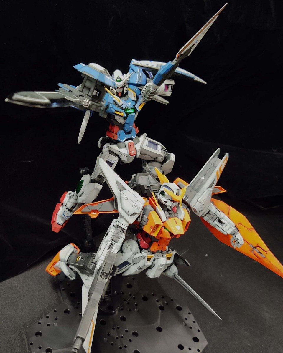 Newtype tweet media