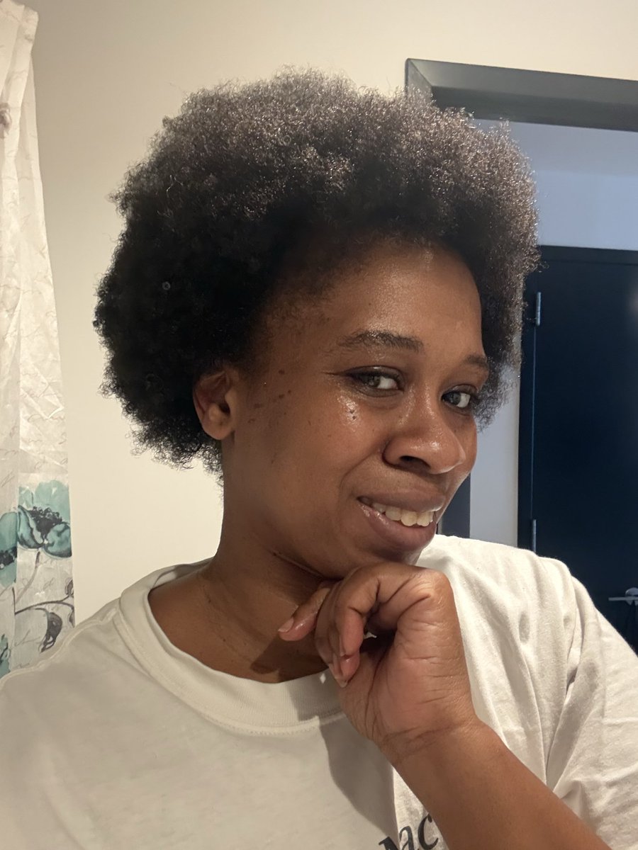 Chanteezy! ♉️💛 tweet media