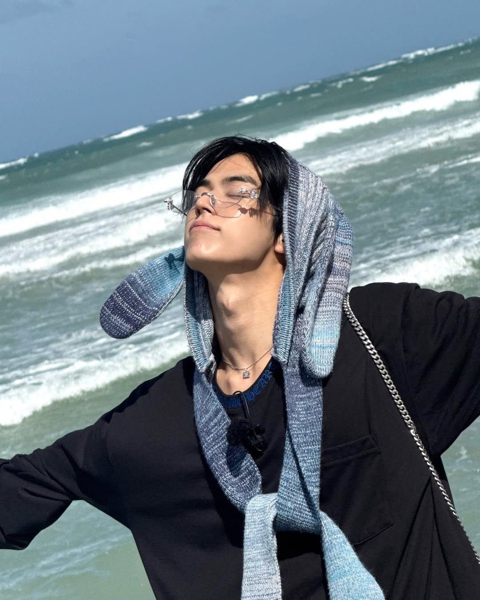 𝑩𝑰𝑹𝑼. tweet media