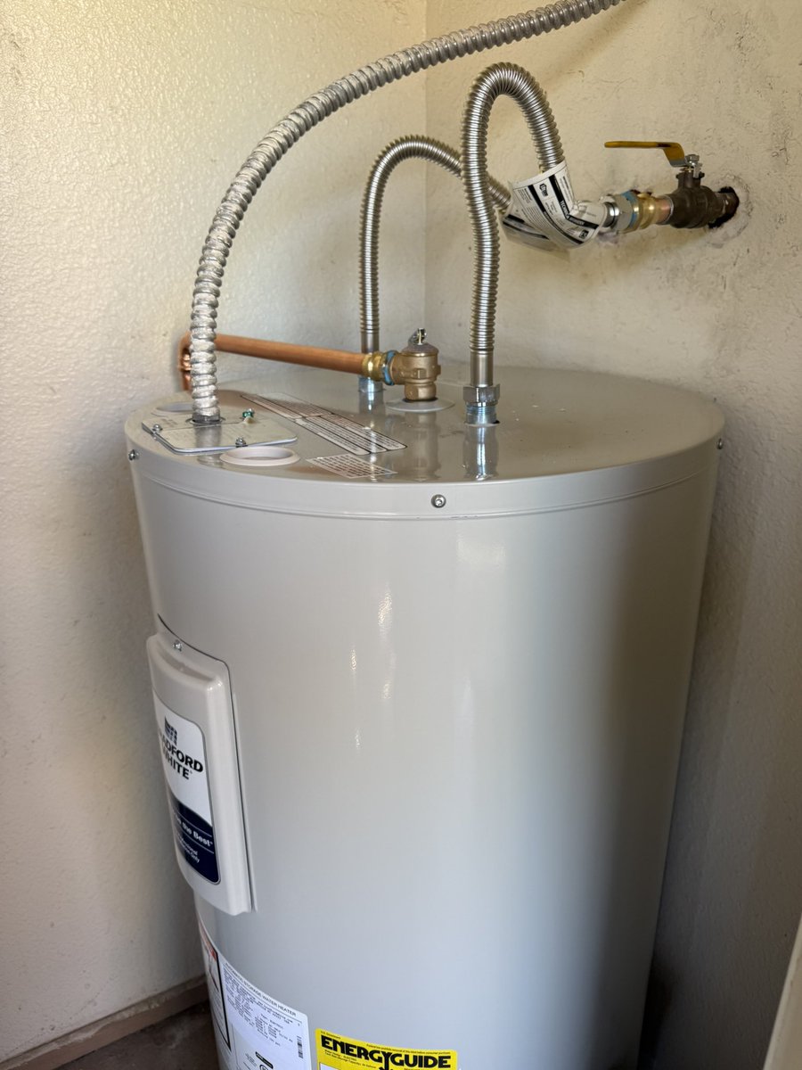 RRPlumber's tweet photo. Time for a New Water Heater?
Expert water heater replacement in Surprise, Phoenix &amp; the West Valley. Fast installation by your local, licensed plumber.

https://t.co/xBSJFyDg1t https://t.co/1qxStaj6Hm