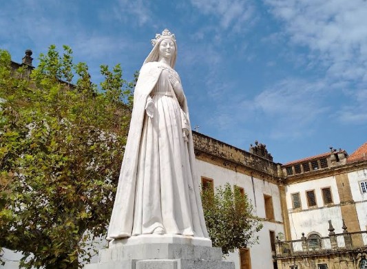 HistoriaUs's tweet photo. La santa patrona de Portugal i Coïmbra és la catalana Elisabet d'Aragó, filla de Pere el Gran

Llegiu l'article: https://t.co/WjUizgAbl6

#historia #portugal #coimbra #catalunya https://t.co/pwMWWS2Pde