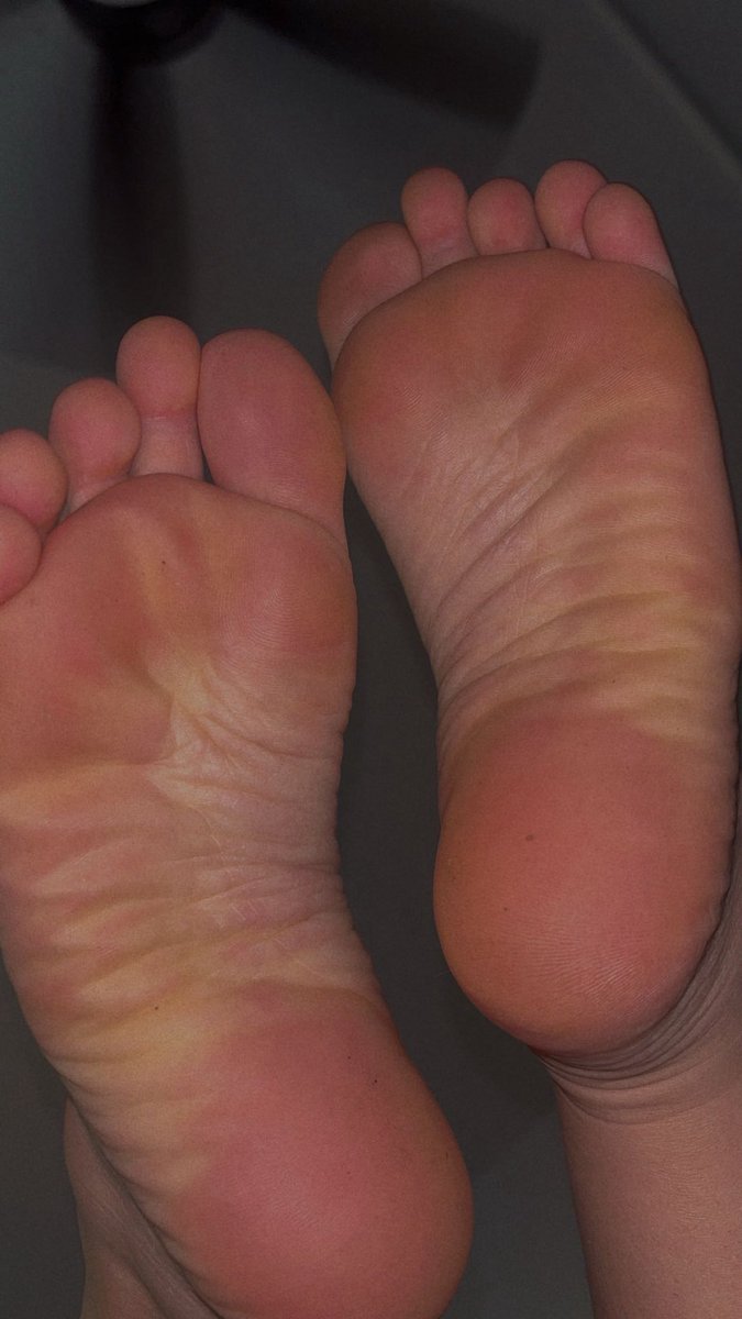 Tiny Toes tweet media