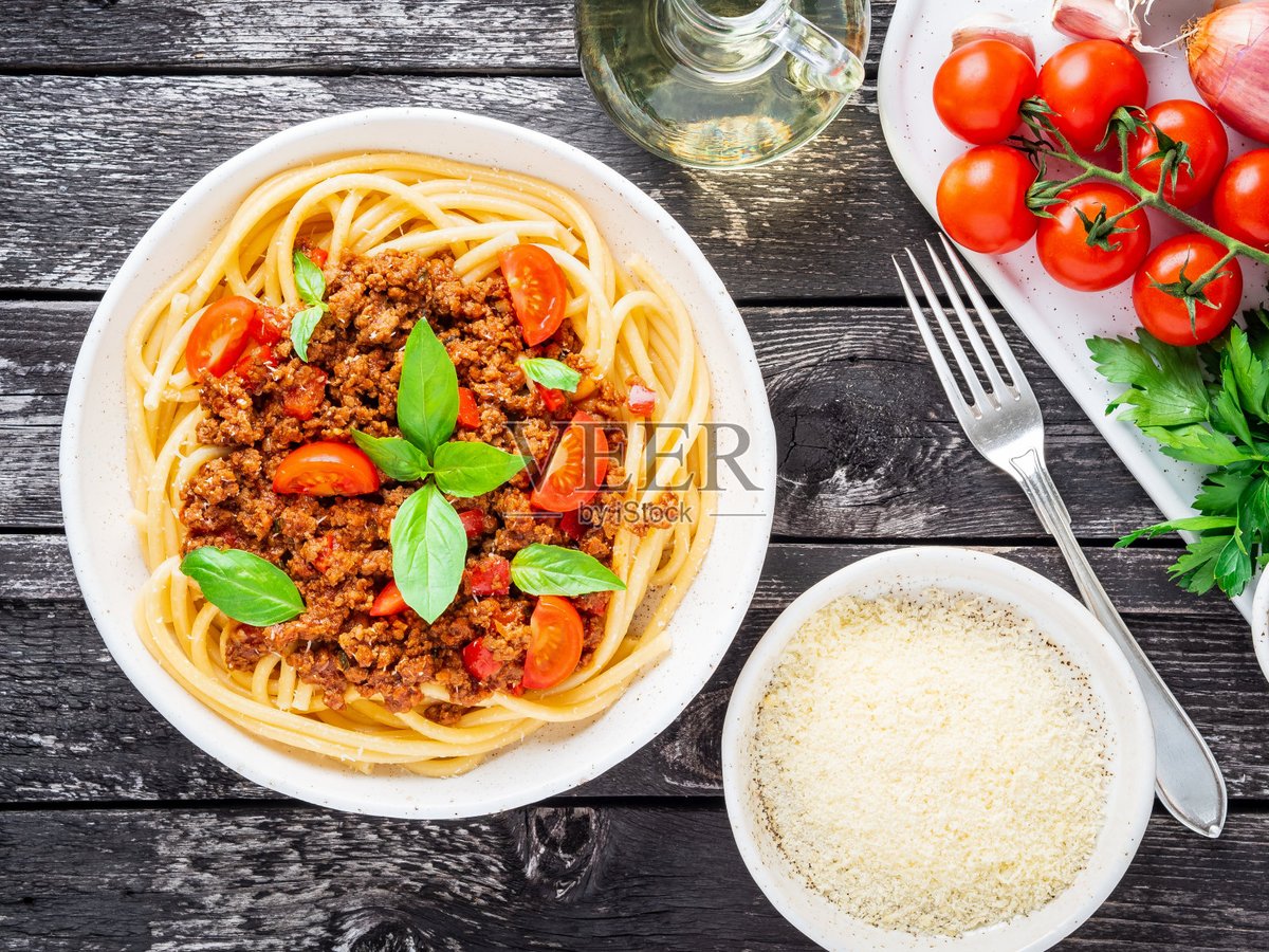 NoaMorfin's tweet image. "Sunny lunch break =  tomato soup + crispy bread + 10/10 satisfaction.  #FoodMoment #LunchVibes"