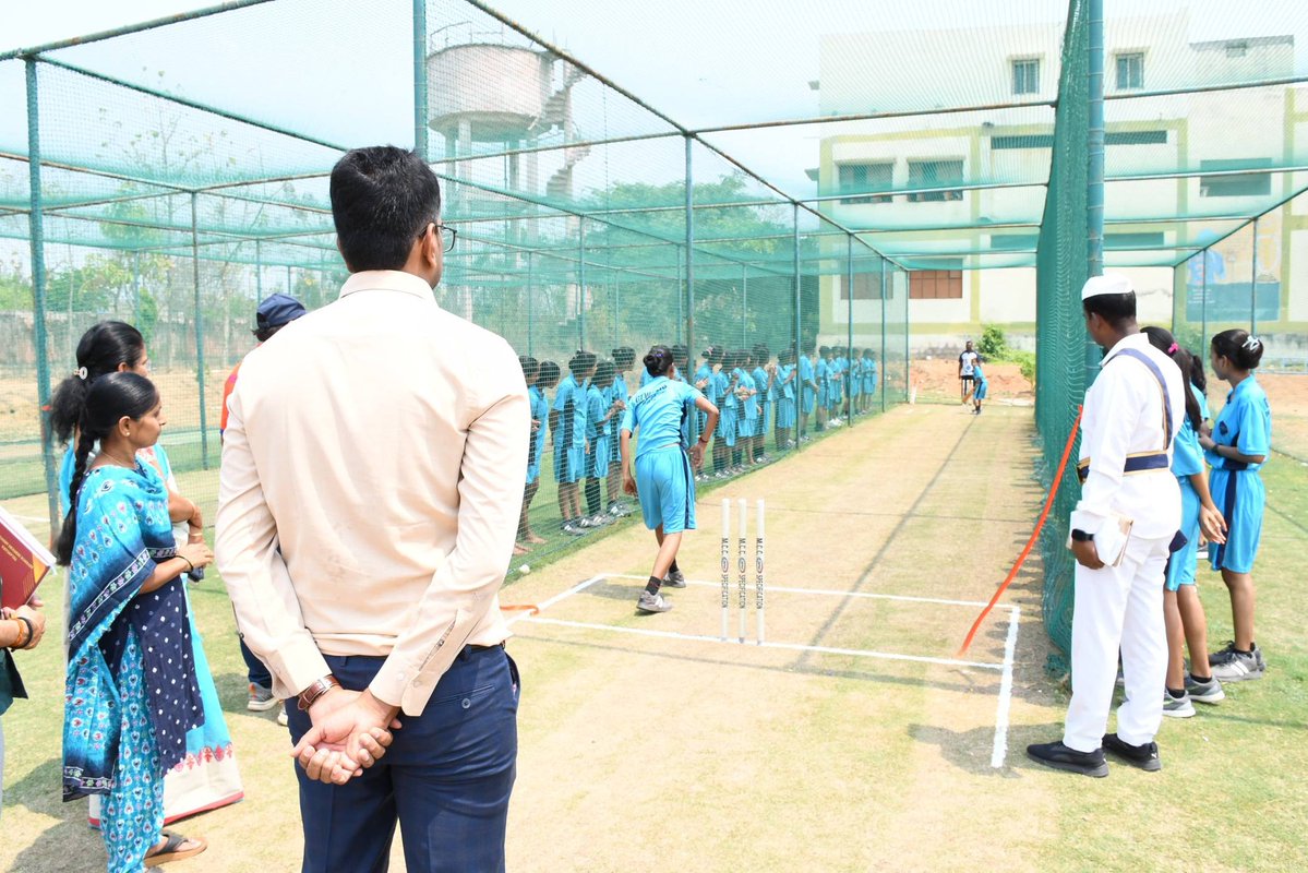 DPRO_WANAPARTHY's tweet image. అధికారులు మరియు విద్యార్థులు పాల్గొన్నారు. @CollectorWanaparthy #collector #collectorwanaparthy #PublicGovernanceProgressPlanWelfareWeekCelebrations #SummerTrainingCamp #Tahsildar #principal #officials #students @IPRTelangana