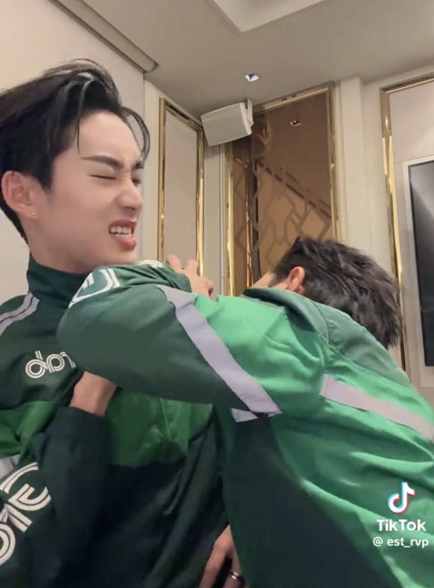 𝗞𝗵𝘂𝗻𝗳𝗿𝗶𝗱𝗮𝘆 (คุณวันศุกร์) tweet media