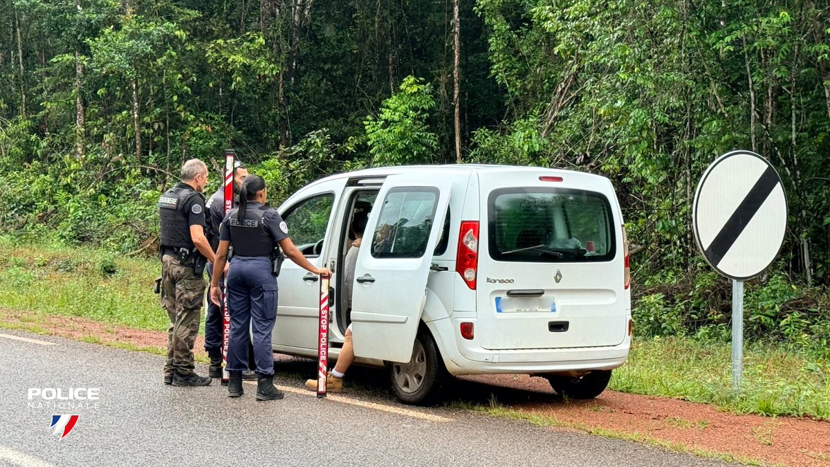 PoliceNat973's tweet image. #Immigration |🚨Opération AÏMARA à Saint-Georges de l'Oyapock du 13 au 19/04 :
👉65 #Policiers, gendarmes et douaniers mobilisés sous l'égide de la #PoliceAuxFrontières.
👉549 personnes contrôlées.
👉12 interpellations
#PoliceNationale