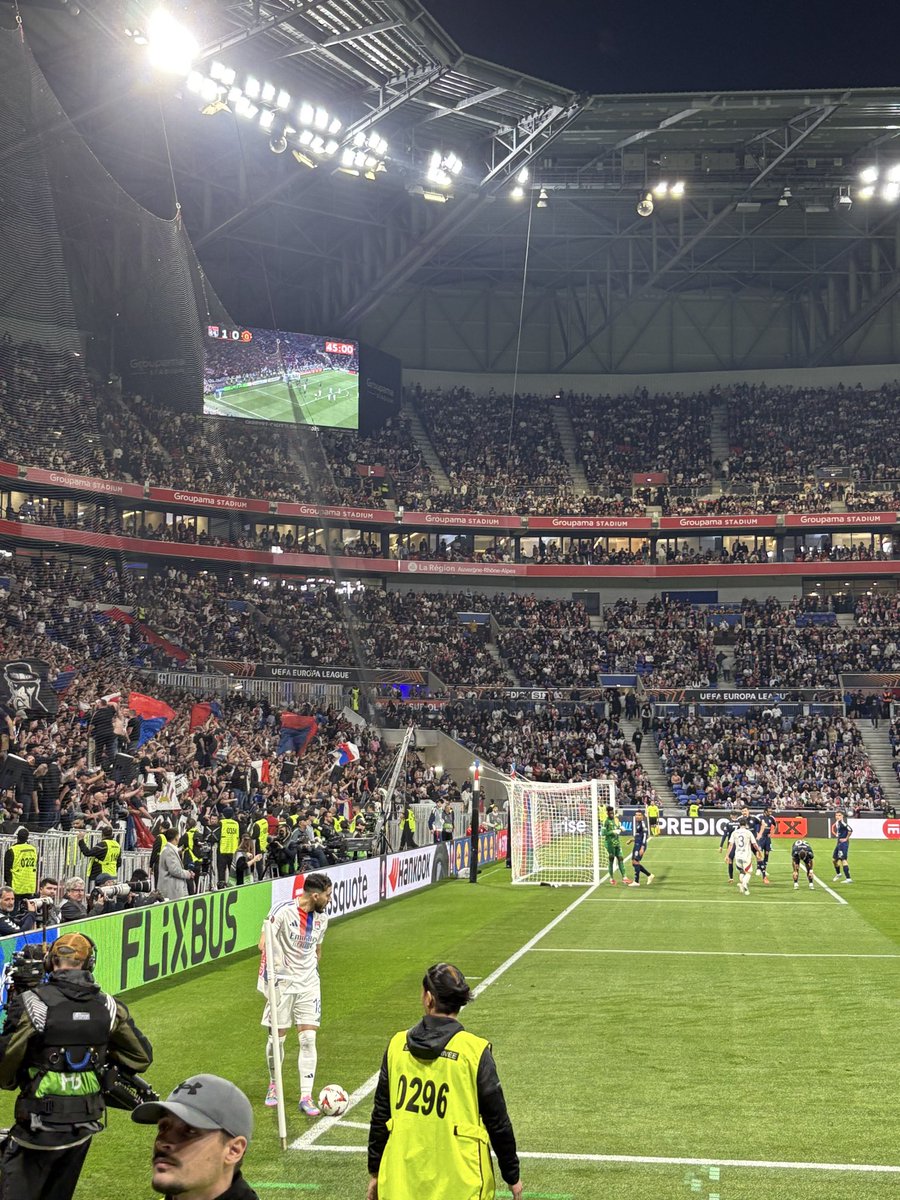 theo_vaillant69's tweet image. Je vends 4 places bloc 109 pour OL x Auxerre ( bien placées) 
MP si intéressés 📩📩📩
@OLTradeBed #OLAJA #OL #AJA #ligue1 #groupamastadium