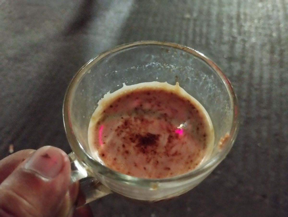 GaziMunsurAziz's tweet image. সাংবাদিক-গবেষক Imran Uz-zaman ভাইয়ের সঙ্গে  কারওয়ান বাজারে দুধ চা। ১৫ টাকা কাপ।
#teatime #tealovers #travel #food #foodlover #streetfood #foodblogger