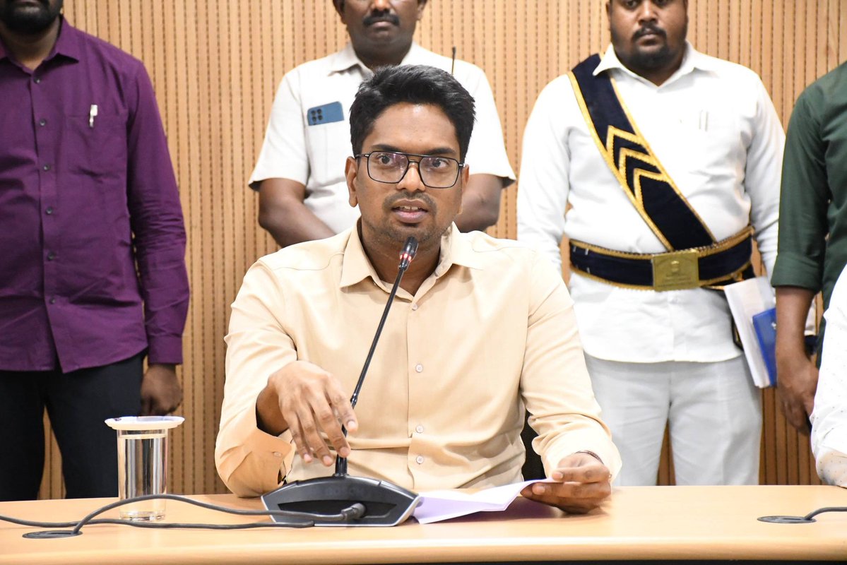 DPRO_WANAPARTHY's tweet image. కార్యక్రమంలో జిల్లా విద్యాశాఖ అధికారి అబ్దుల్ ఘని, ఇతర అధికారులు, విద్యార్థులు, తదితరులు పాల్గొన్నారు. @CollectorWanaparthy #collector #collectorwanaparthy #PublicAdministrationProgressPlanWelfareWeekCelebrations #Officials #students @IPRTelangana